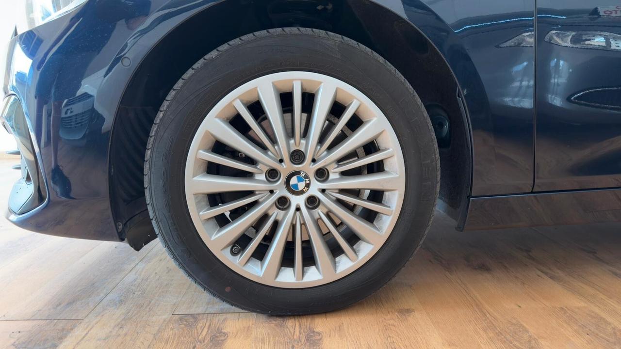 Bmw 2er Active Tourer 220d Advantage aut.