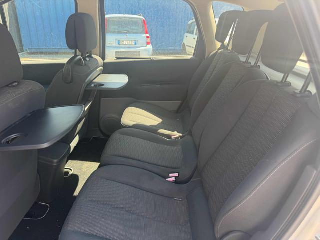 RENAULT Grand Scenic 1.9 dCi/130CV PlaySt.Port.