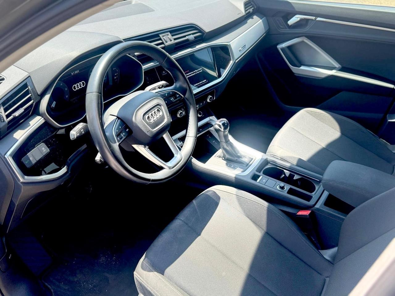 Audi Q3 35 TDI S tronic Business