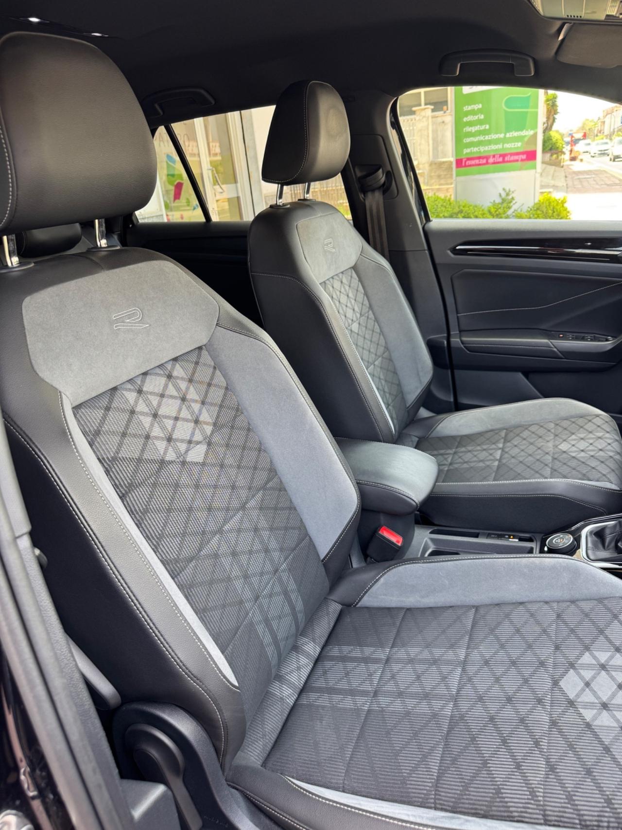 Volkswagen T-Roc 2.0 TDI SCR 150 CV DSG 4MOTION R-Line