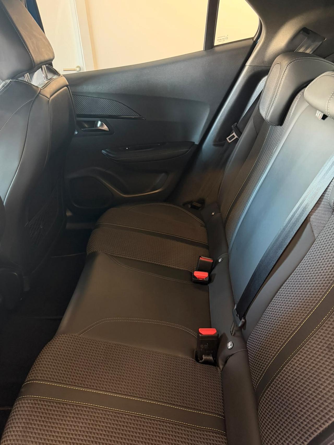 Peugeot 2008 BlueHDi 130 S&S EAT8 GT Pack