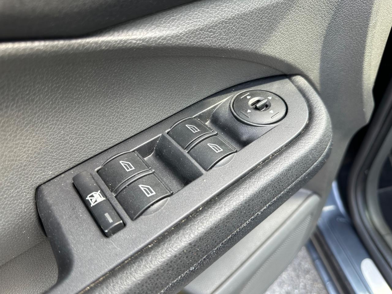 Ford C-Max Focus 1.6 TDCi (90CV) Ghia