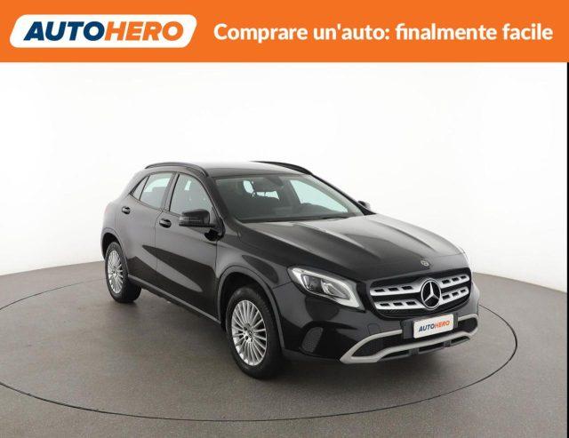 MERCEDES-BENZ GLA 200 d Automatic Business