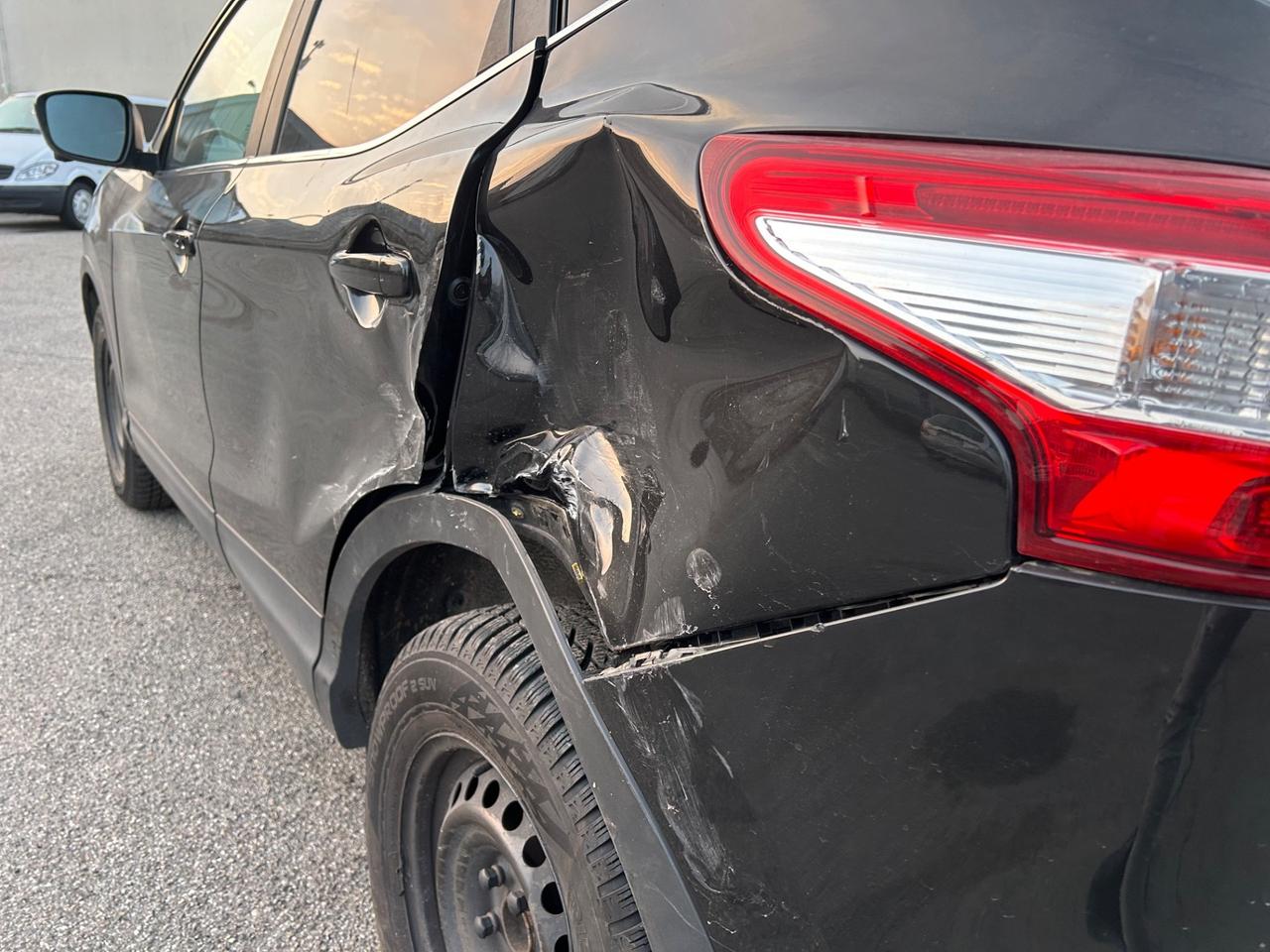 Nissan Qashqai 1.5 dCi LEGGI NOTE