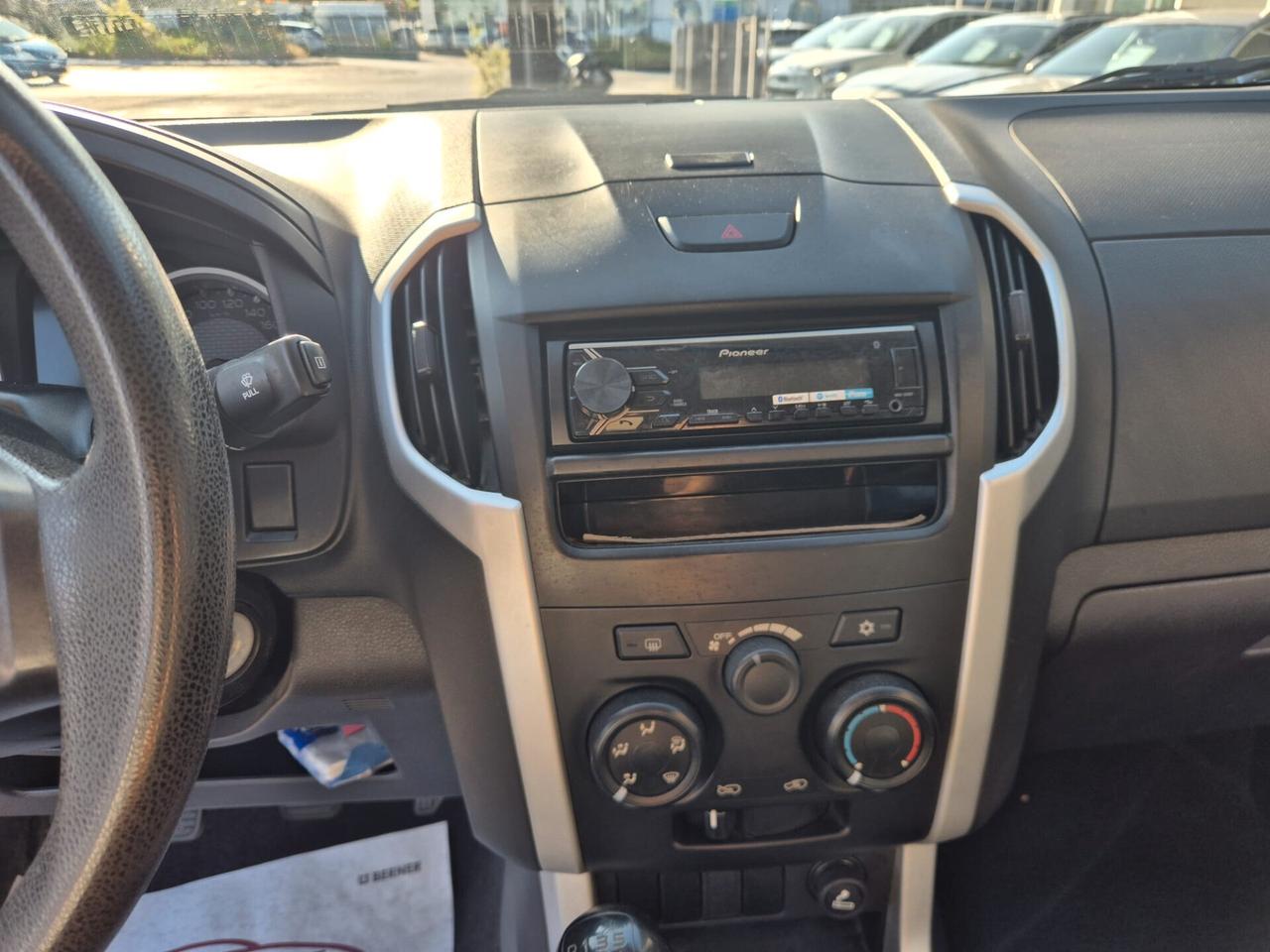 Isuzu D-Max 1.9 Doppia cabina Planet 4WD A/C
