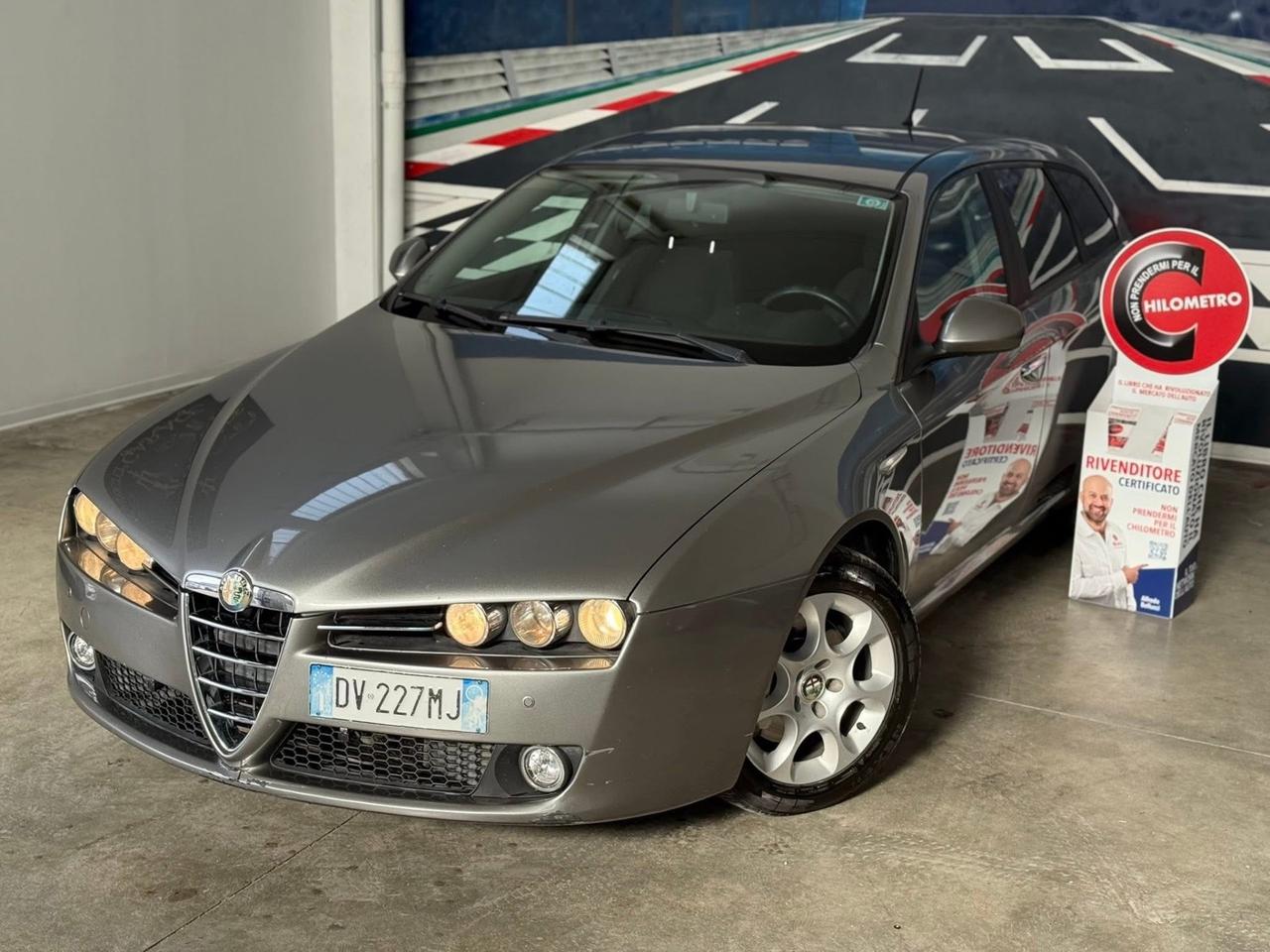 Alfa Romeo 159 1.9 JTDm 16V Sportwagon Distinctive