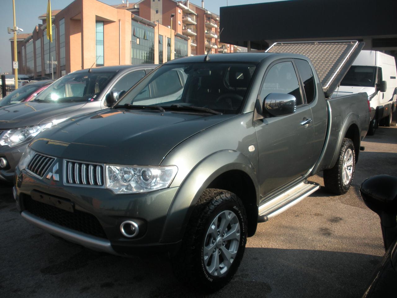Mitsubishi L200 2.5 DI-D/178cvCV Club Cab INTENSE
