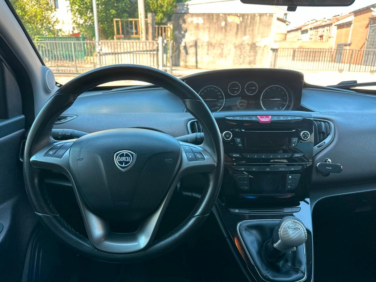Lancia Ypsilon 1.2 69 CV 5 porte GPL Ecochic Platinum