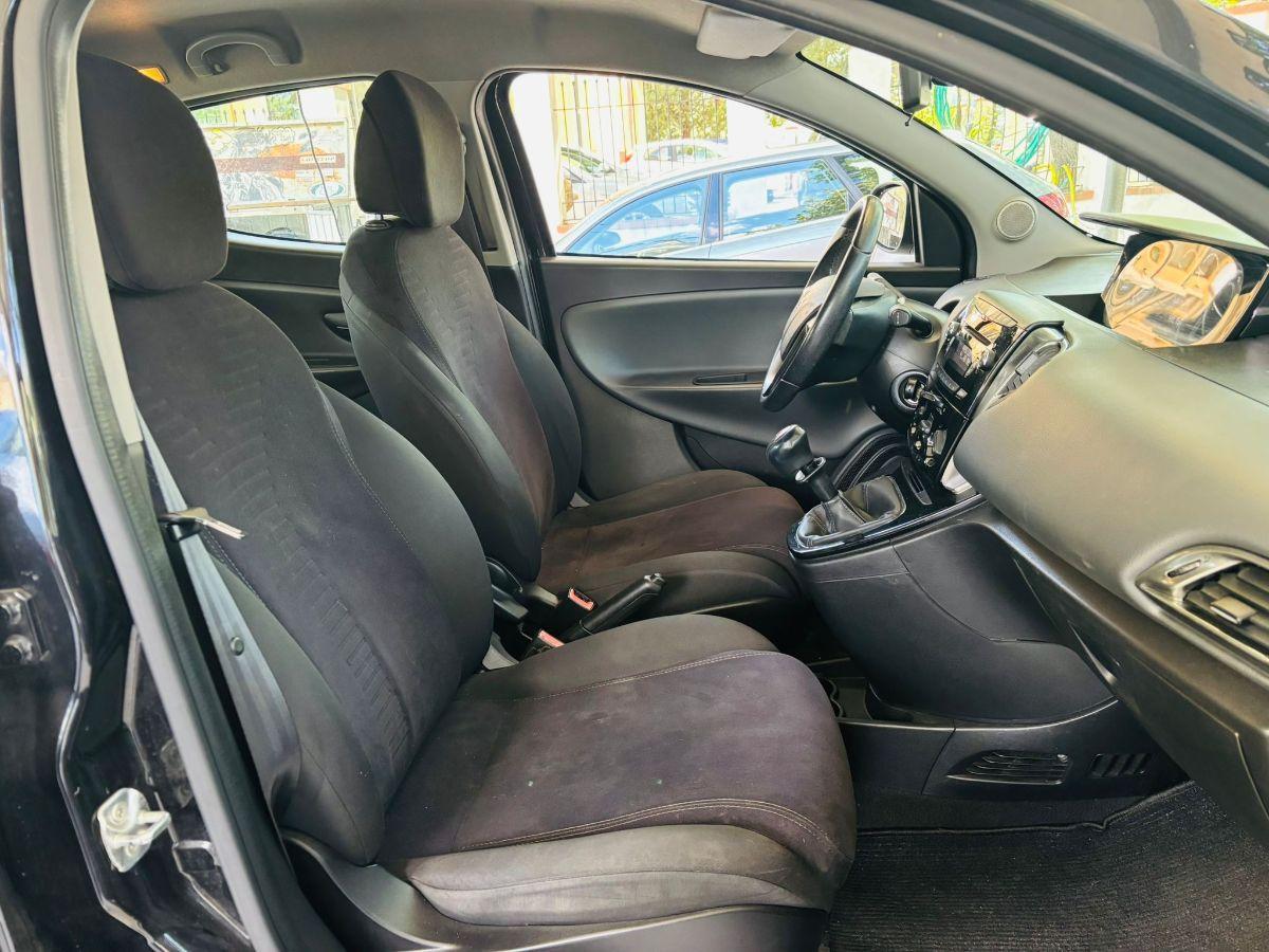 Lancia Ypsilon 1.2 70cv 5 porte Gold Neop.Ok
