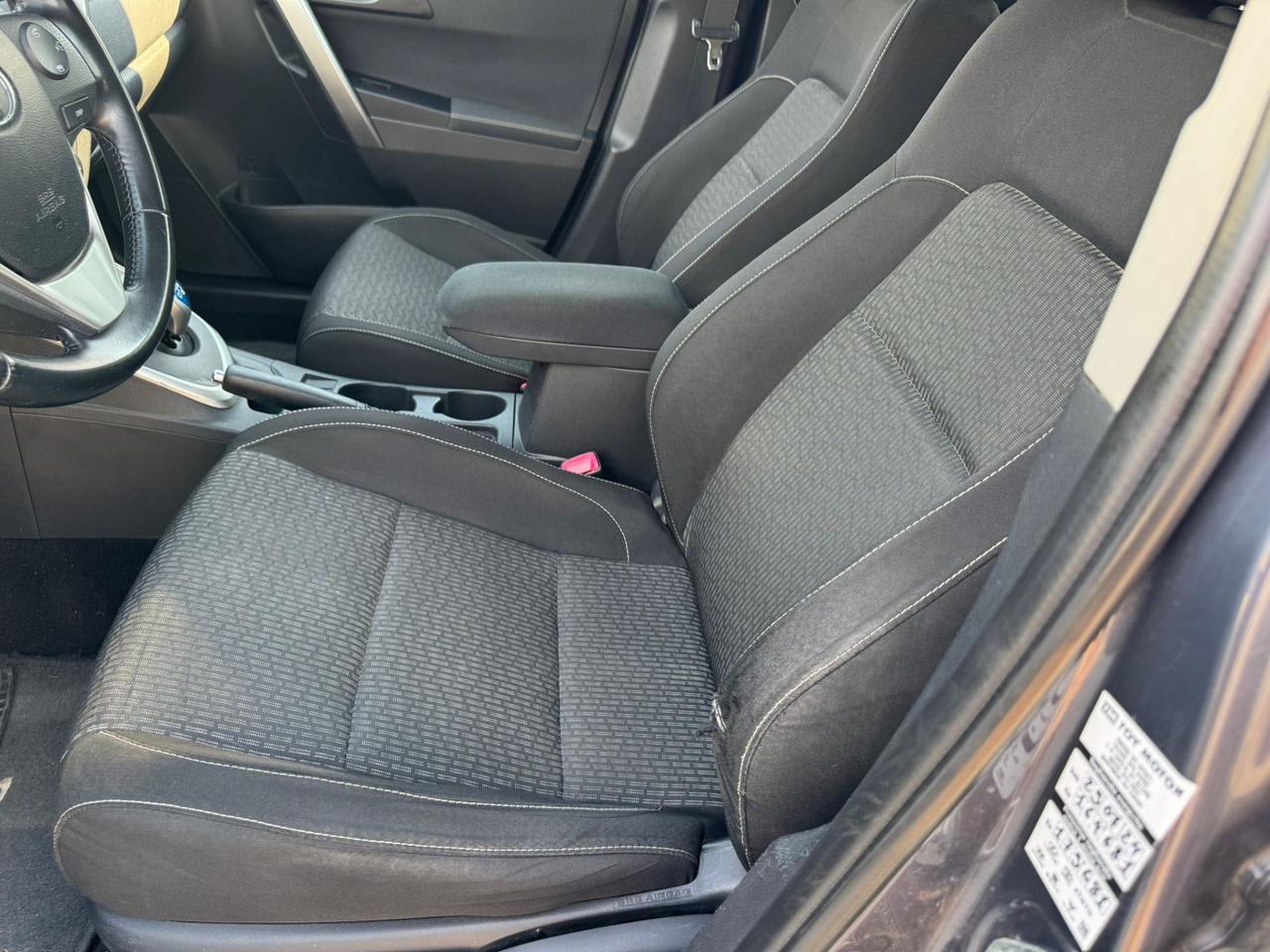 Toyota Auris 1.8 Hybrid. Cambio automatico