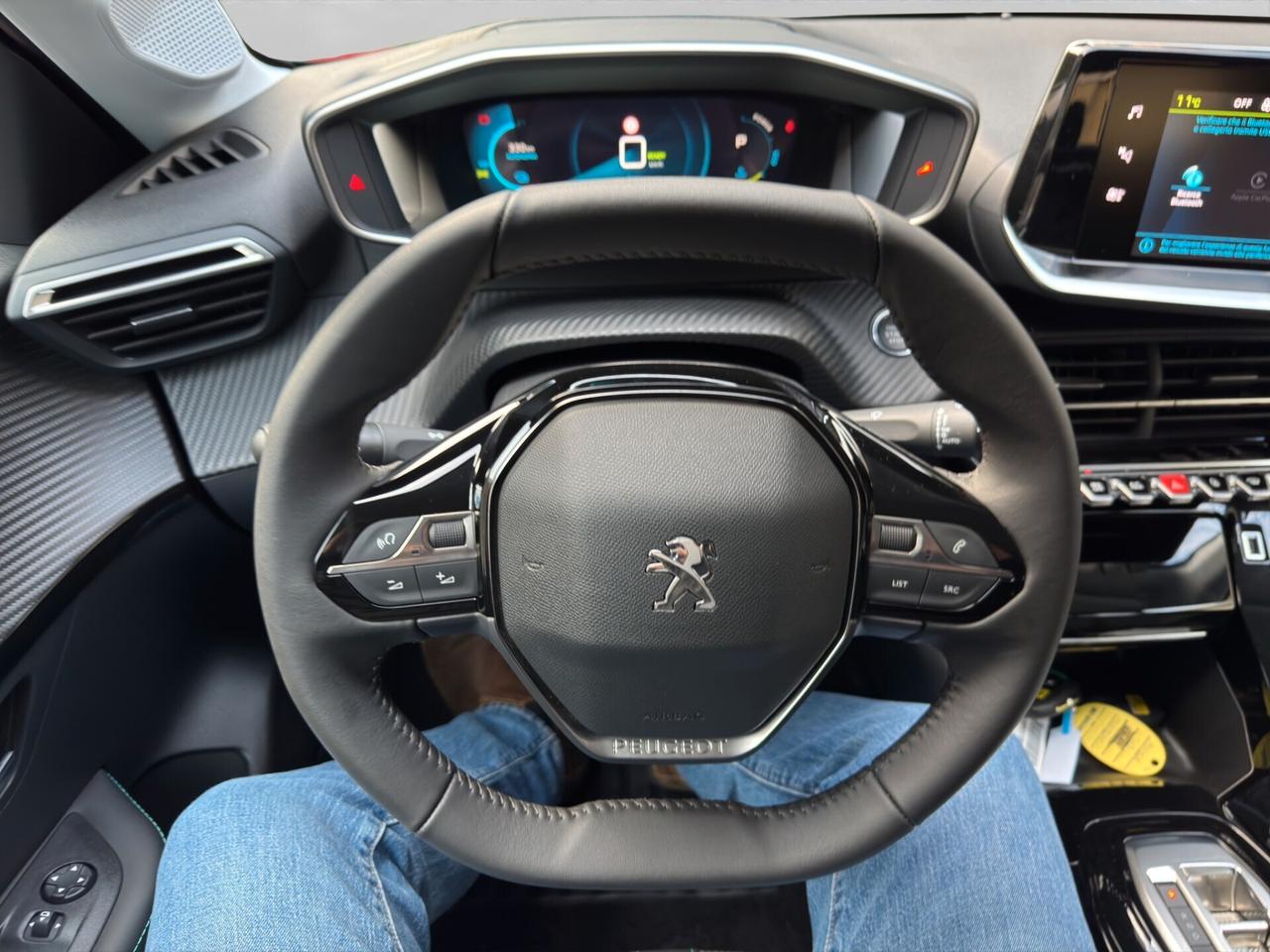 Peugeot 208 motore elettrico 136 CV 5 porte GT
