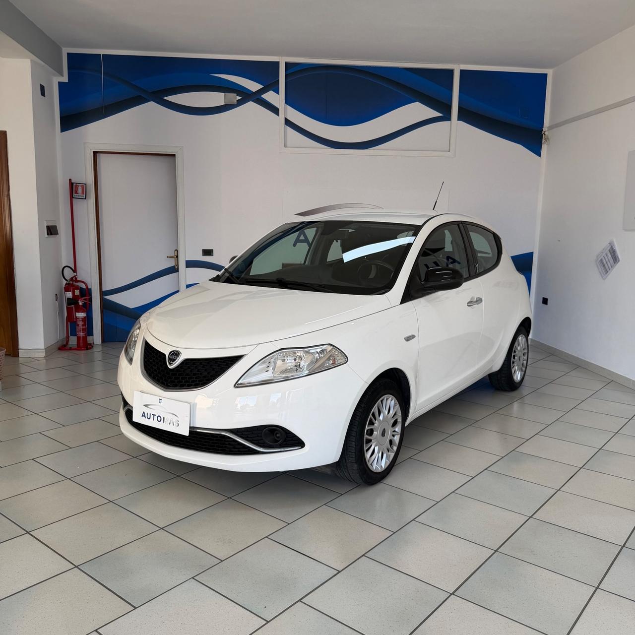 Lancia Ypsilon 1.2 69 CV 5 porte Gold