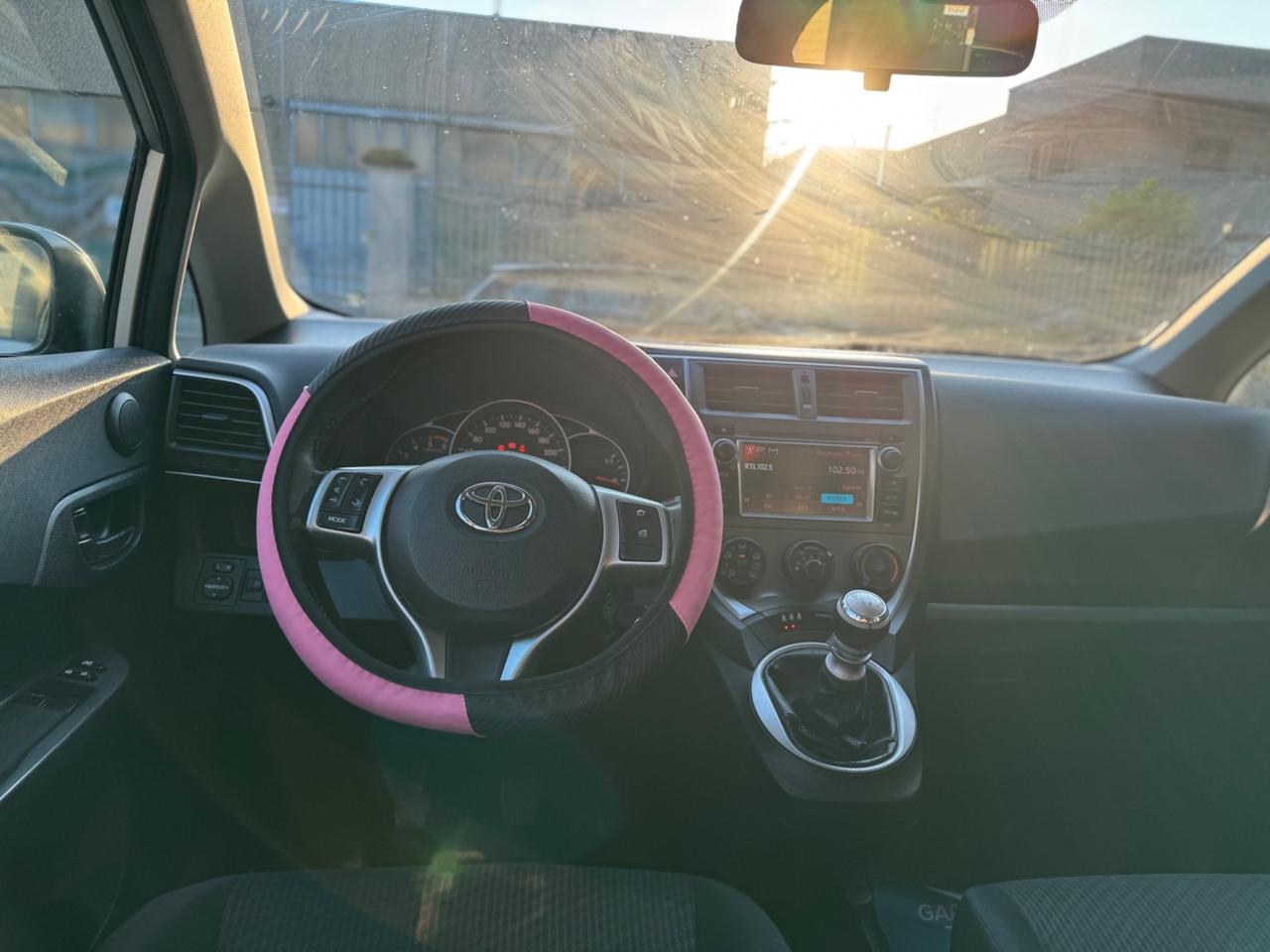 Toyota Verso-S 1.4D MMT Style. Neopatentati.