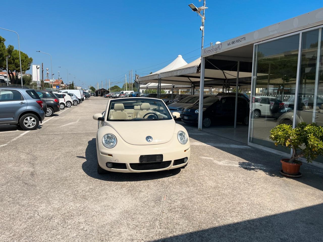 Volkswagen New Beetle 1.6 Cabrio