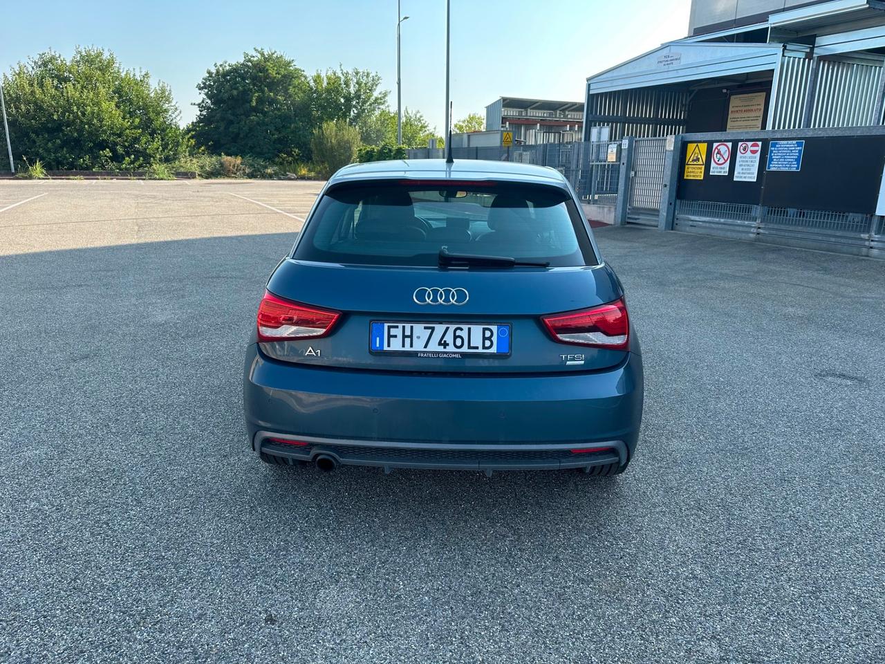 Audi A1 SPB 1.0 TFSI ultra S tronic Admired