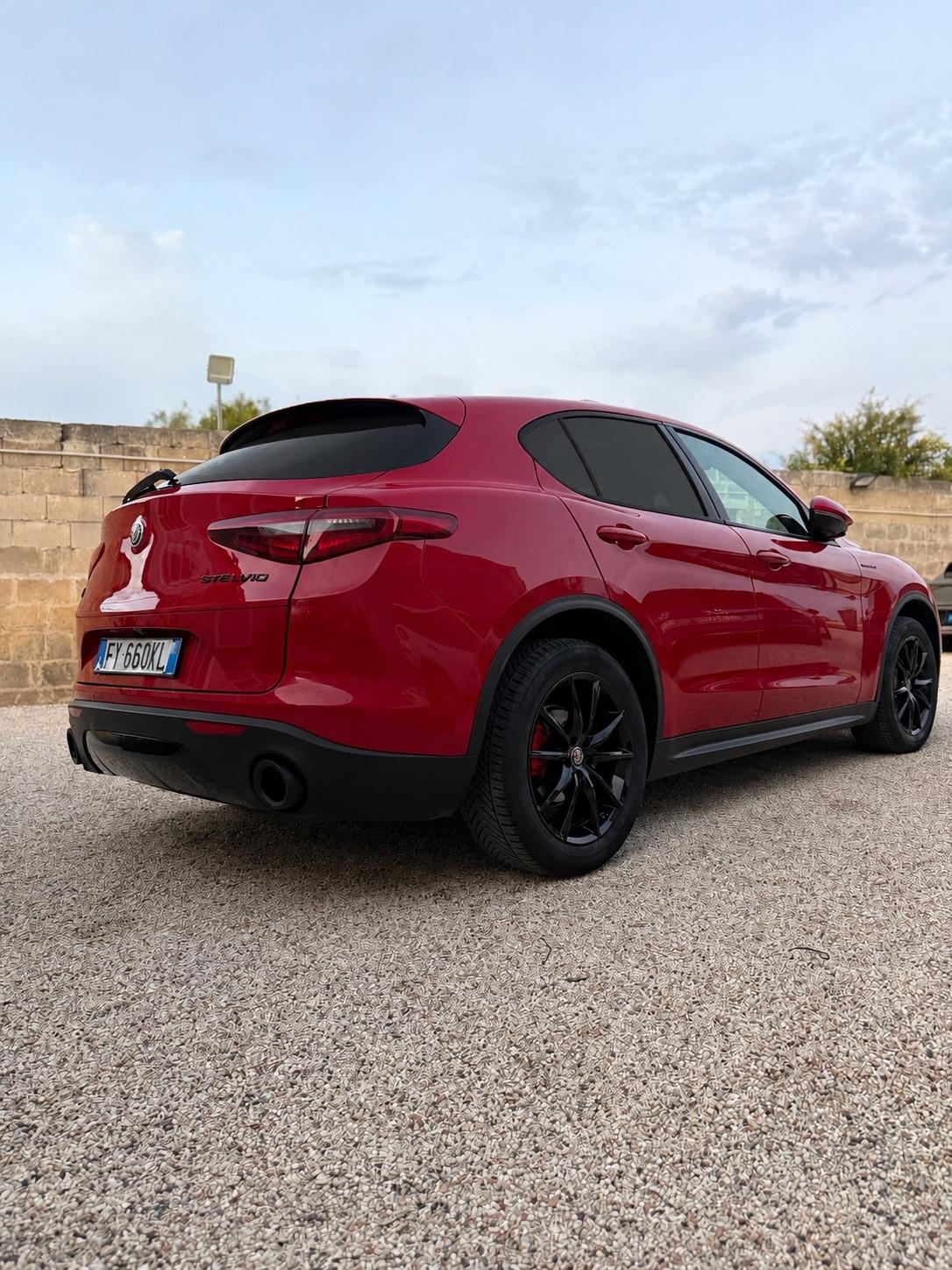 Alfa Romeo Stelvio at8 q4 190cv Veloce
