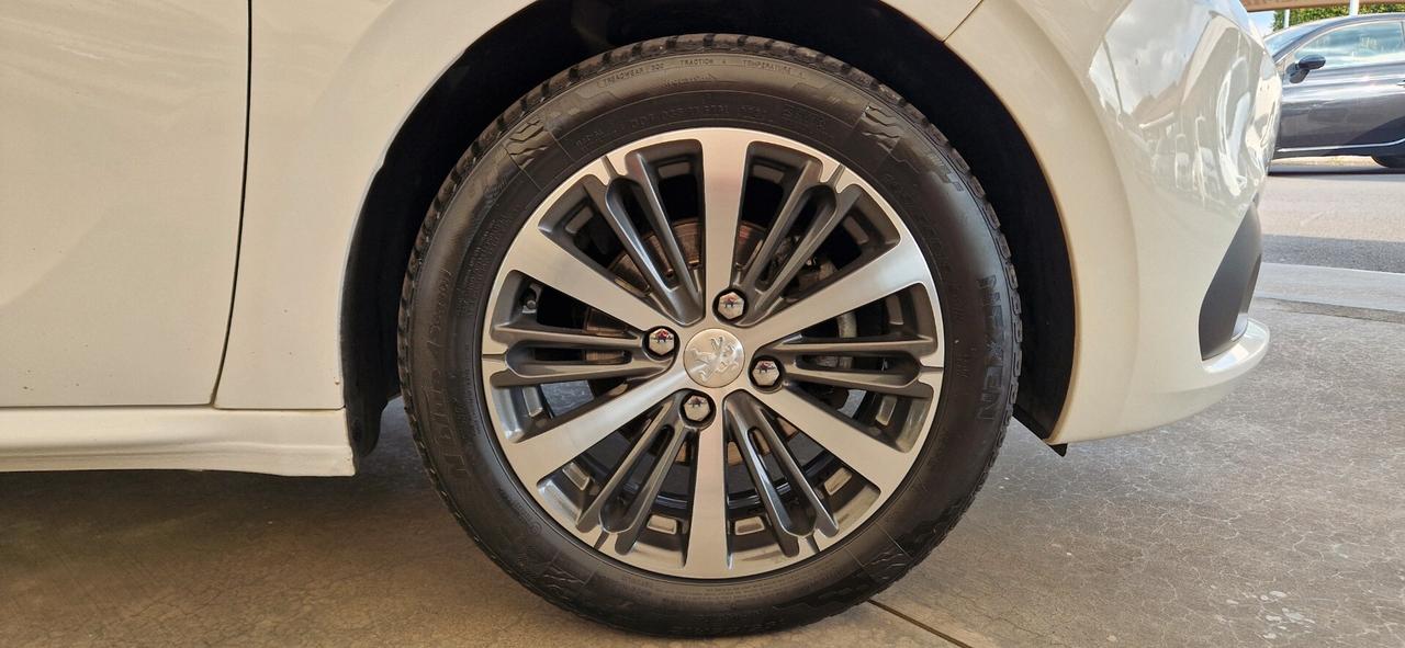 Peugeot 208 1.6 HDi 75cv 5 porte Allure