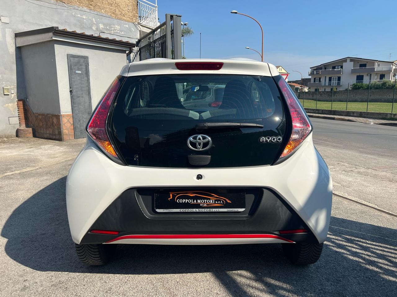 Toyota Aygo 1.0 VVT-i 69 CV 5 porte x-cool CLIMA/BLUETOOTH