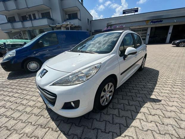 PEUGEOT 207 1.4 8V 75CV 5p. X Line