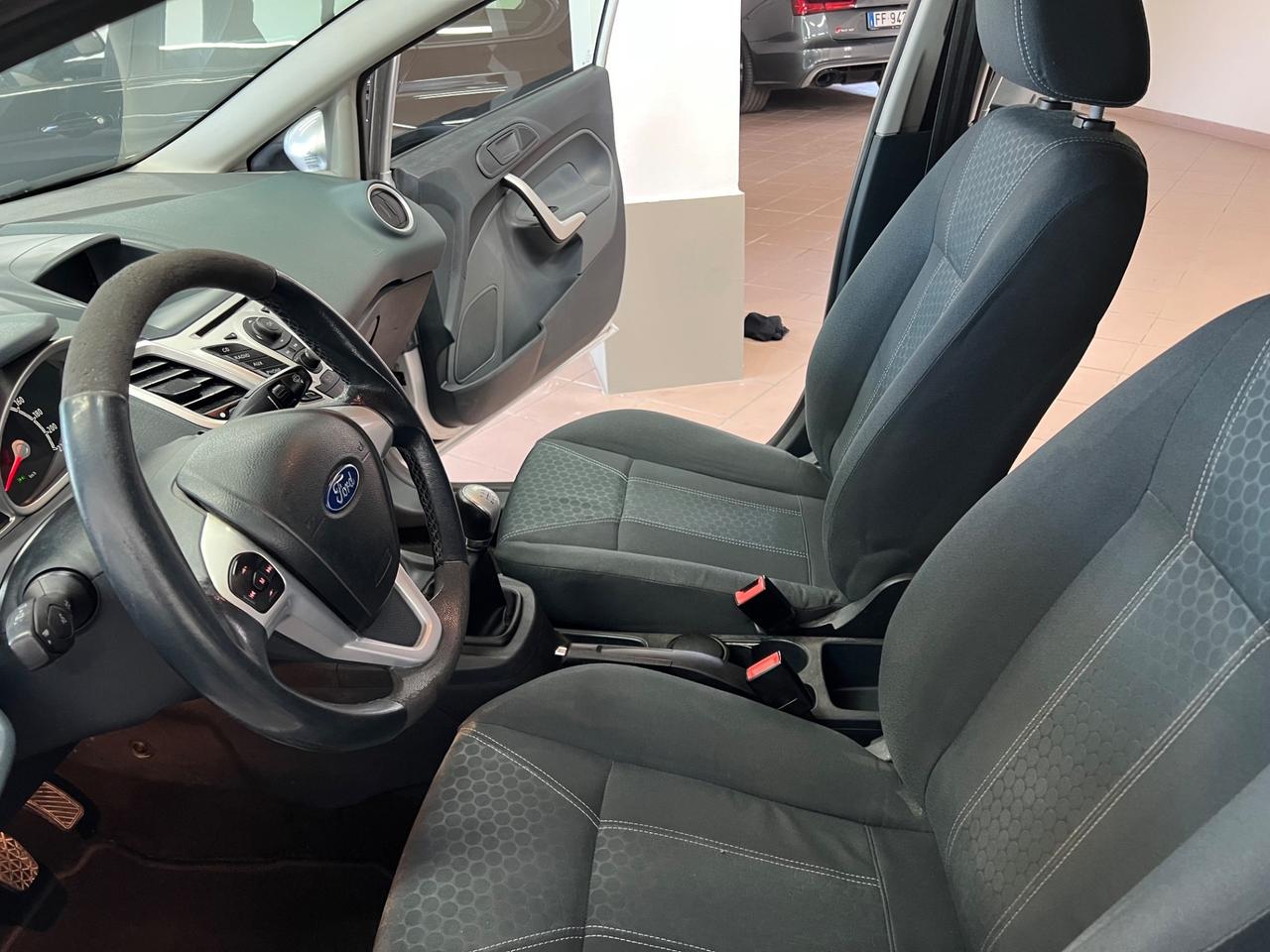 Ford Fiesta 1.4 TDCi 5p. Titanium