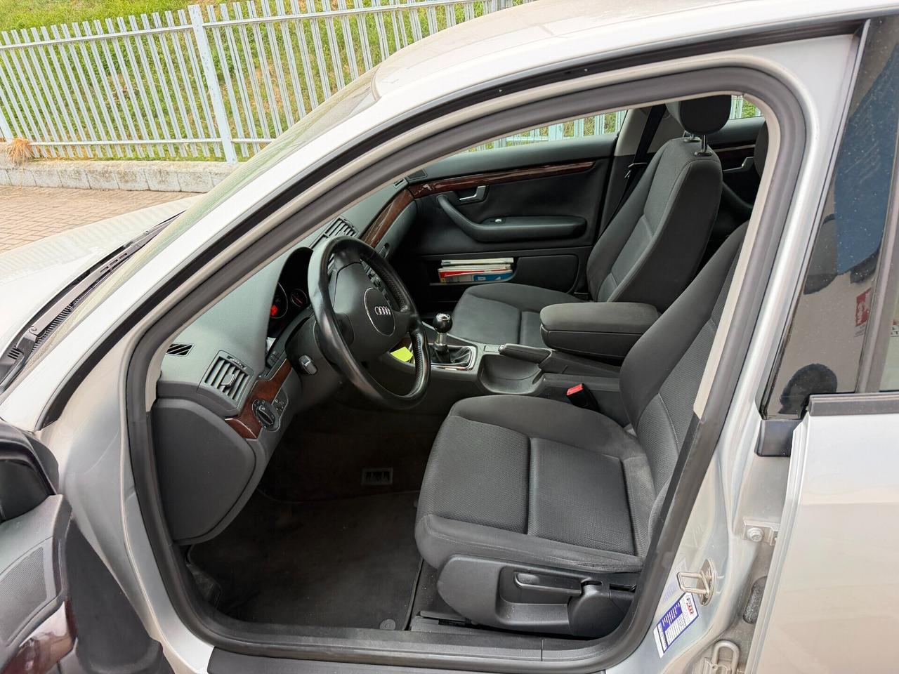 Audi A4 2.5 V6 TDI cat
