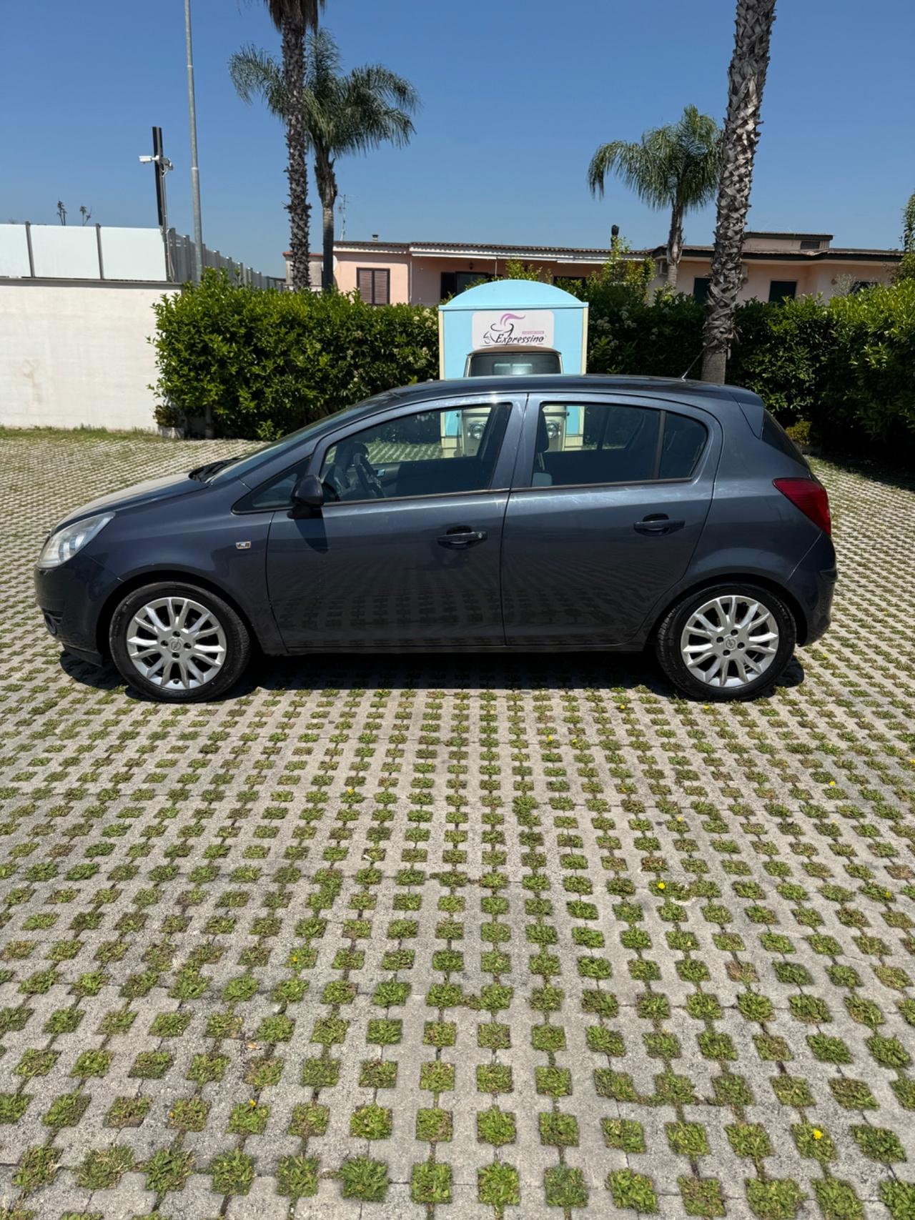 Opel Corsa 1.2 80CV 5 porte GPL-TECH Edition