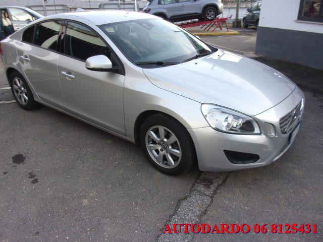 VOLVO S60 2.0 T Powershift Summum