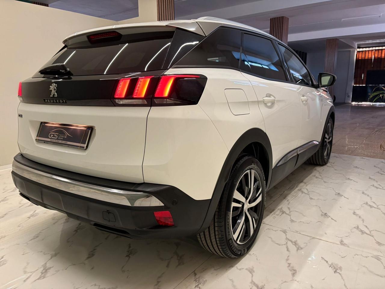 Peugeot 3008 BlueHDi 130 S&S EAT8 Allure
