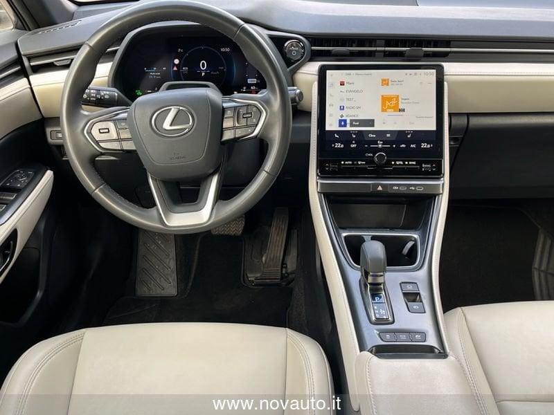 Lexus LBX LBX Hybrid Elegant