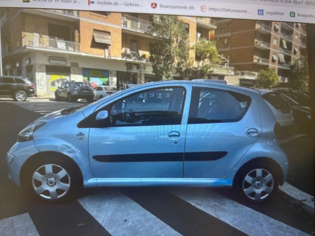 Toyota Aygo 1.0 12V VVT-i 5 porte Sol