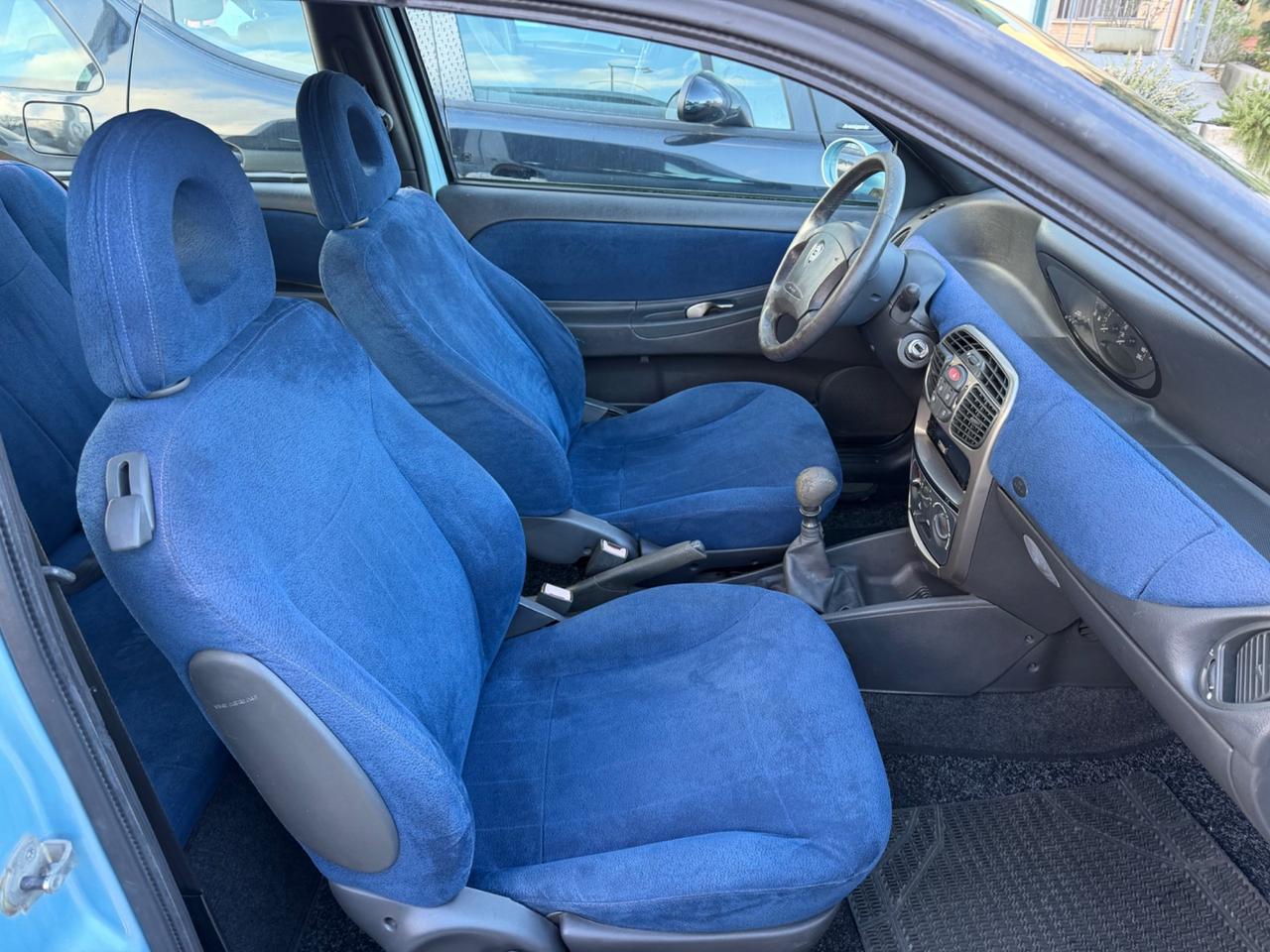 Lancia Y 1.2i cat Unica