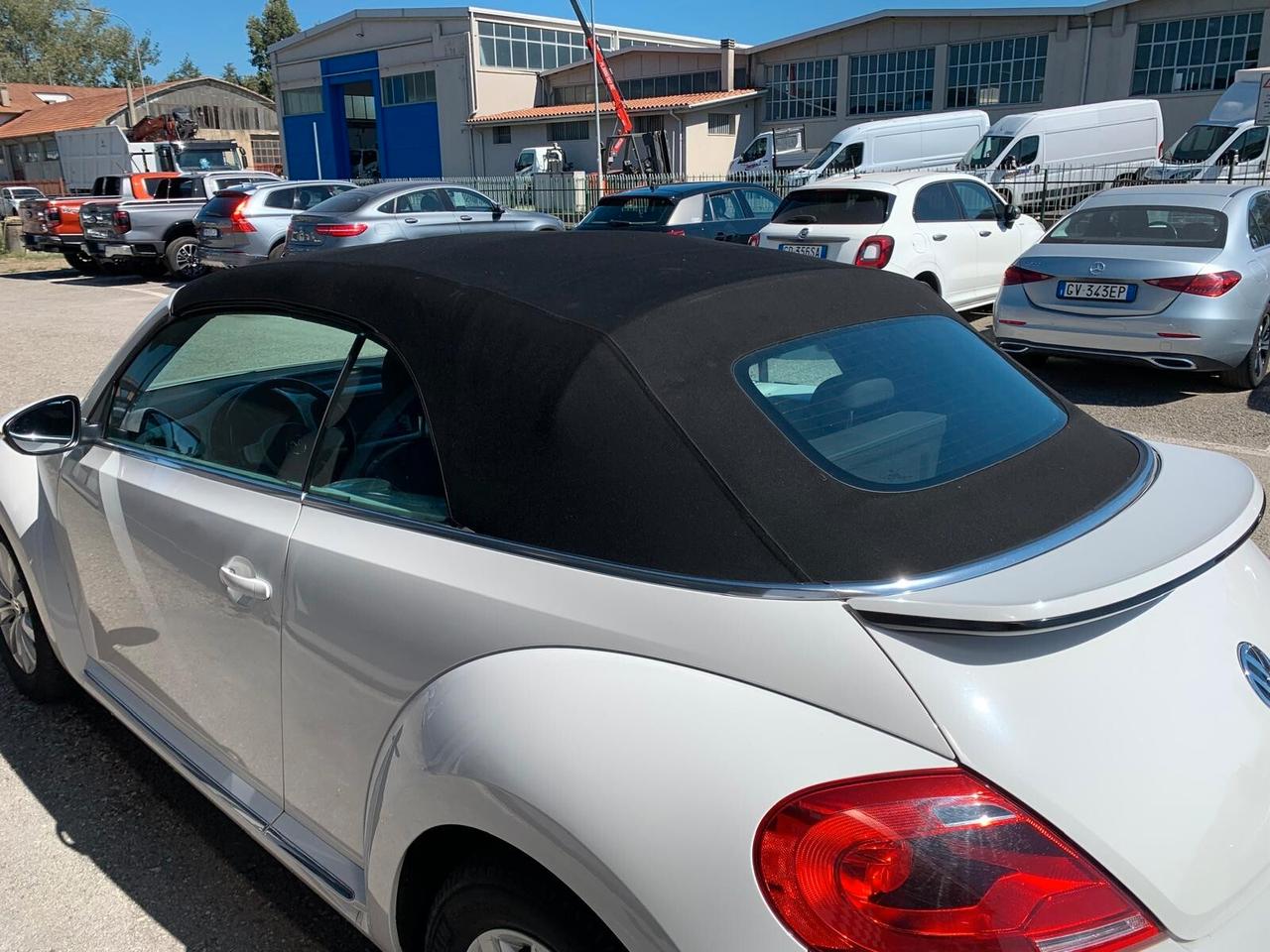 Volkswagen Maggiolino Cabrio 1.6 TDI Design