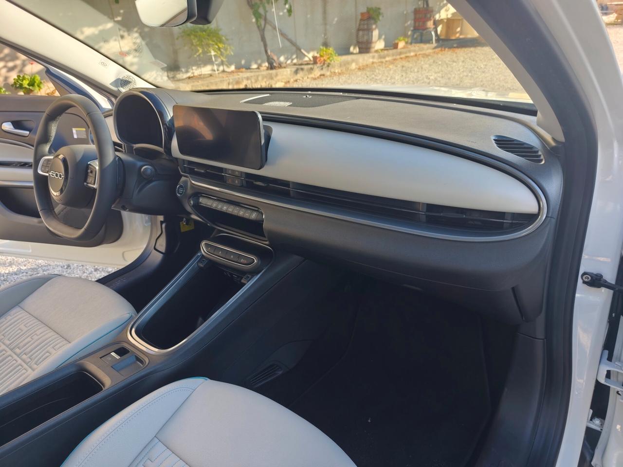 Fiat 600 Hybrid 100 CV DCT MHEV La Prima