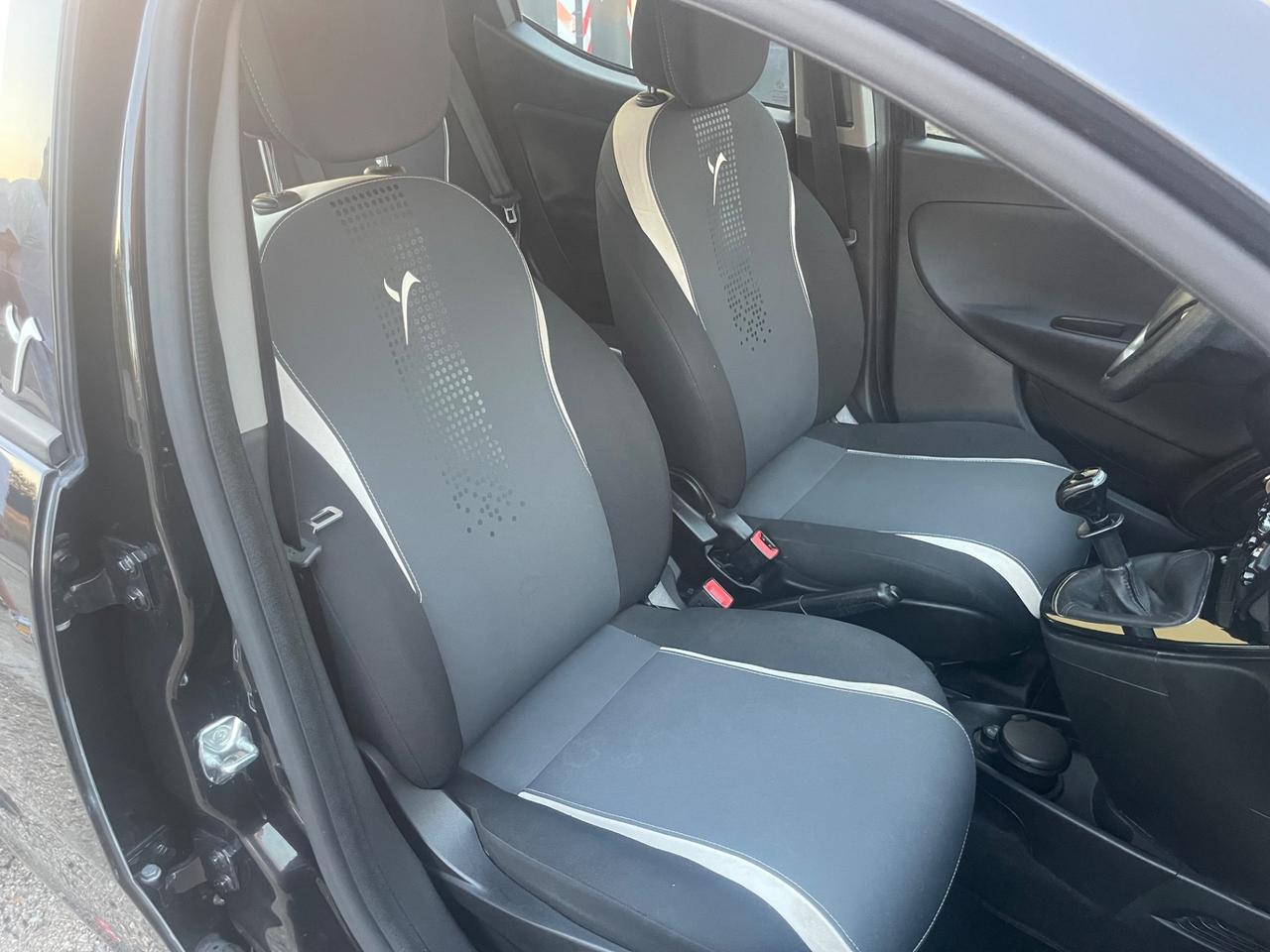 Lancia Ypsilon 1.2 69 CV 5 porte GPL Ecochic Gold