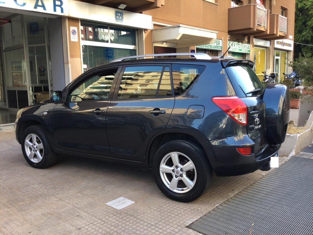 Toyota RAV 4 2.2 D-4D 136 CV Luxury
