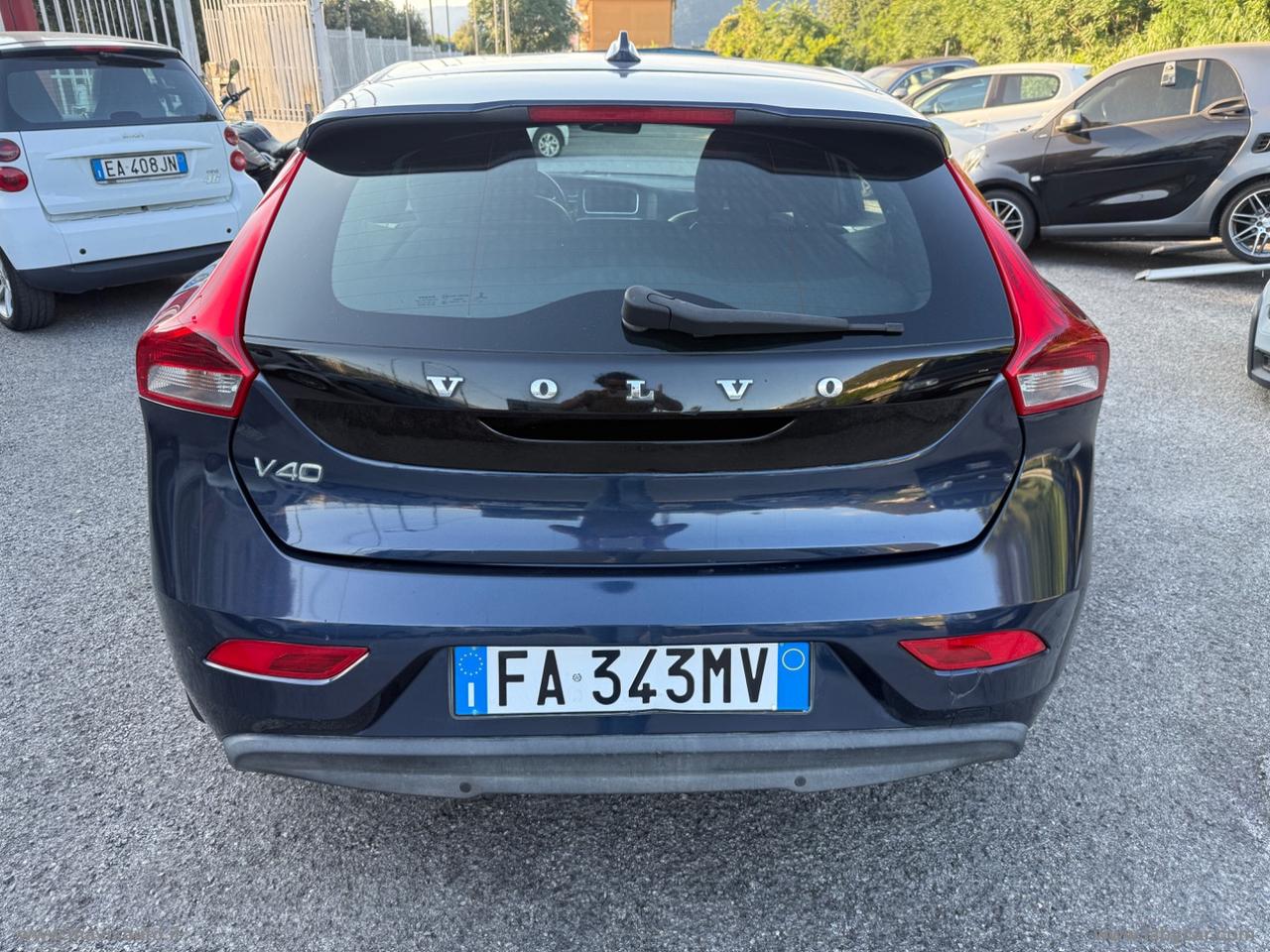 VOLVO V40 D2 1.6 Momentum