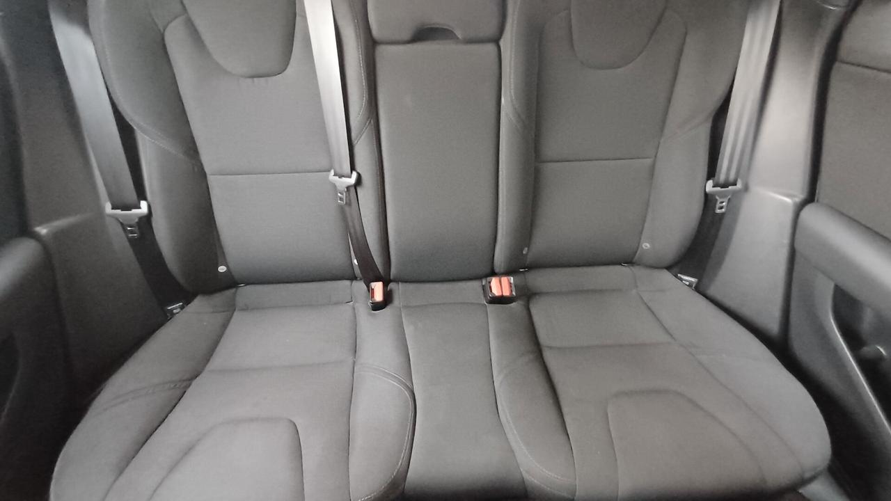 Volvo V40 D2 R-design Euro6 Ok Neopatentati