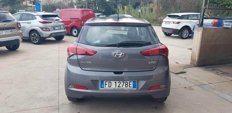 Hyundai i20 1.1 CRDi 12V "KM 64000"