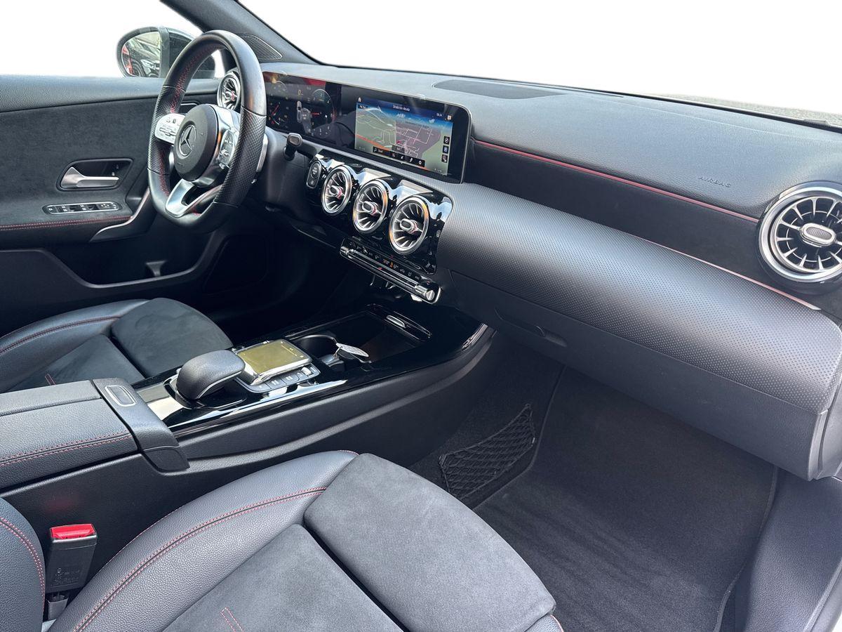 Mercedes-Benz A 200 d Premium auto