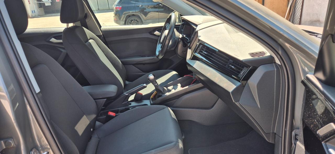 Audi A1 allstreet 30 TFSI Identity Contrast 110CV NEOPATENTATI
