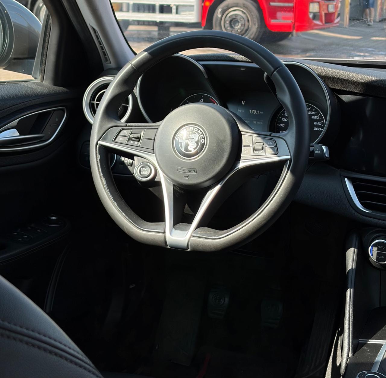 Alfa Romeo Giulia 2.2 Turbodiesel 180 CV Super UNIPRO