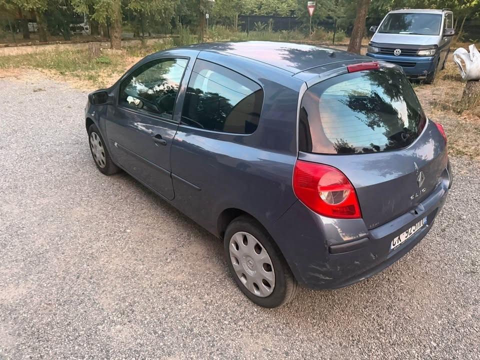 RENAULT CLIO 1.2 BENZ NEOPATENTATI