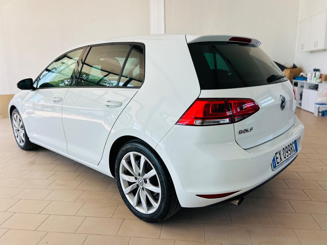 Volkswagen Golf BUSINESS 1.6 TDI 5P HIGHLINE BLUEMOTION TECHNOLOGY
