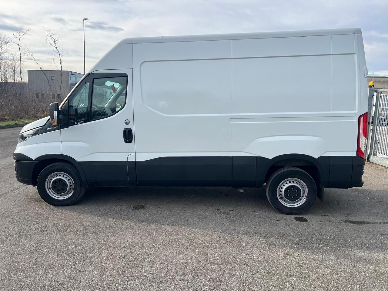Iveco Daily 35S14 Euro6 64000km