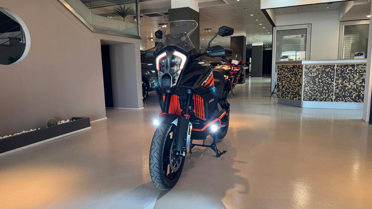 KTM 1290 Super Adventure S ABS - 2022