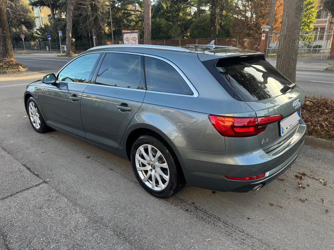 Audi A4 2.0 TDI S tronic Business Sport garanzia 12 mesi