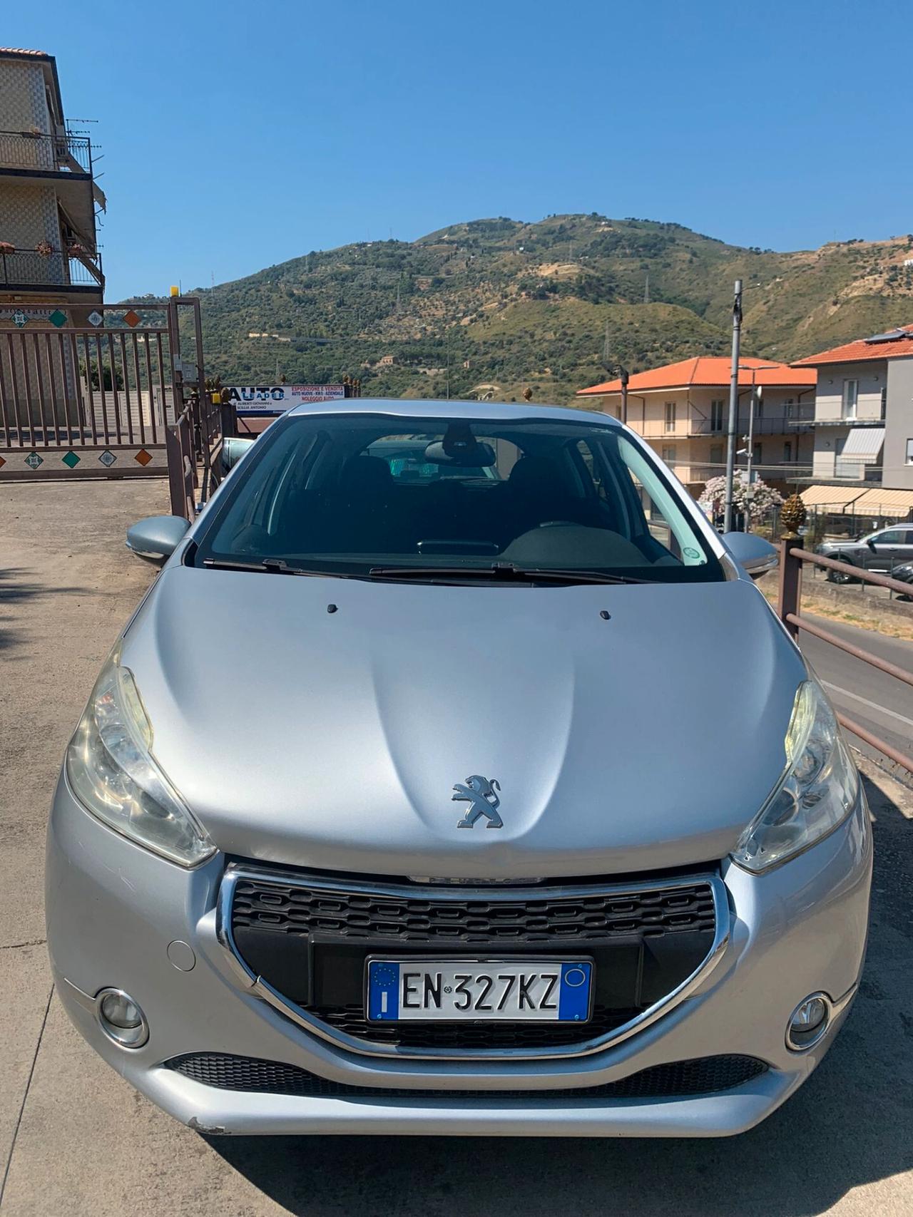 Peugeot 208 1.2 VTi 82 CV 5 porte Allure