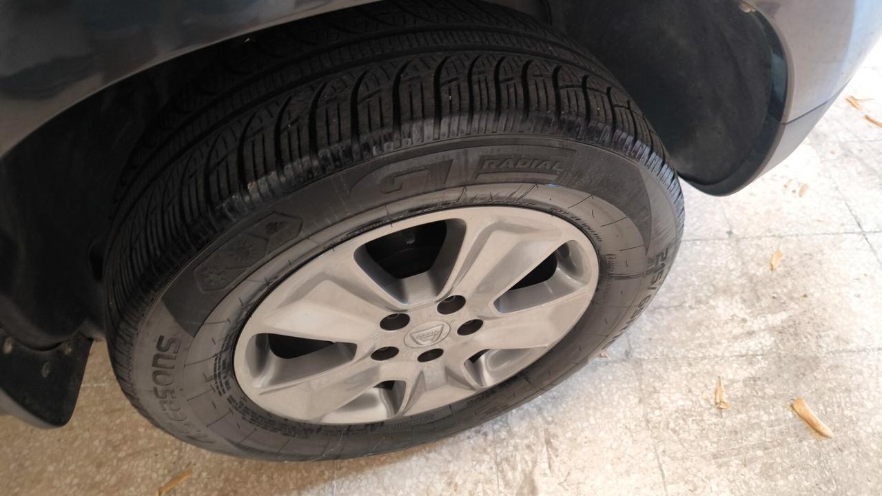 Dacia Duster Laurente 1.6 Benzina/Gpl