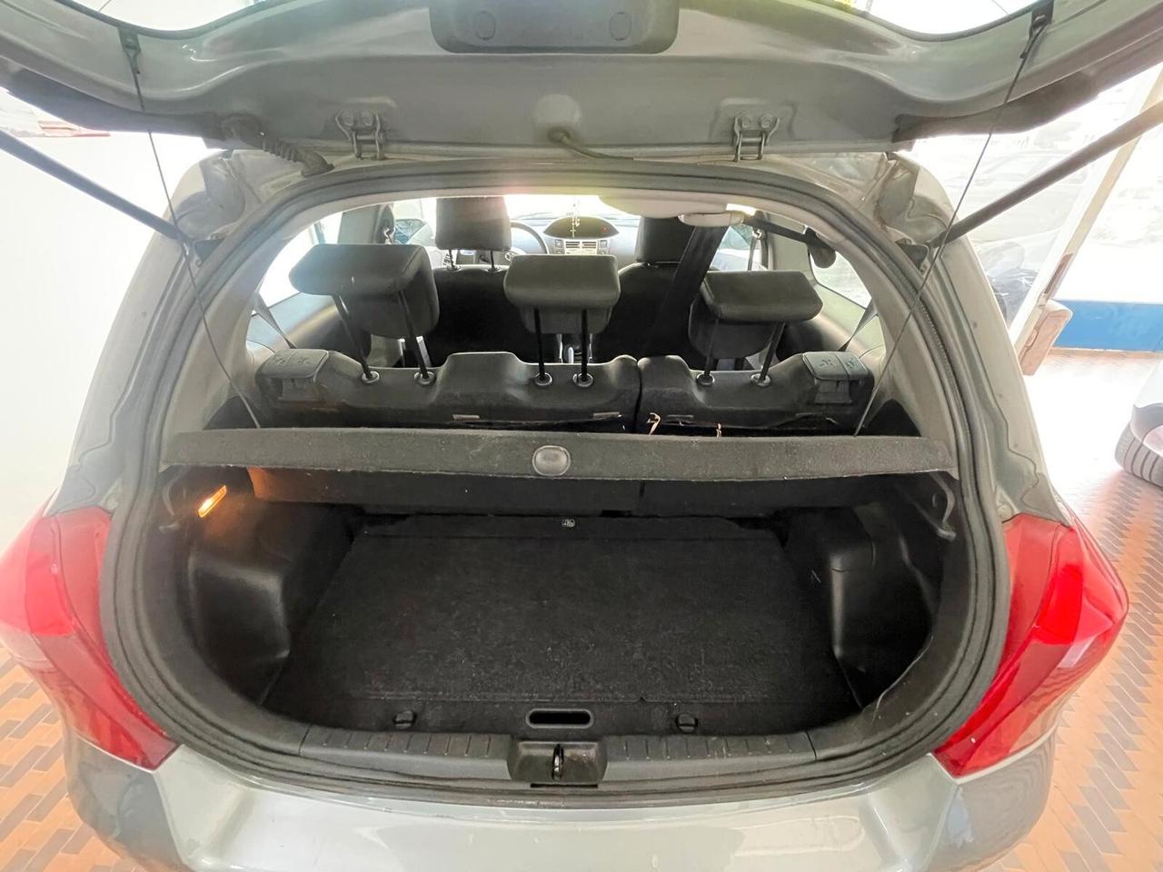 Toyota Yaris 1.0 3 porte