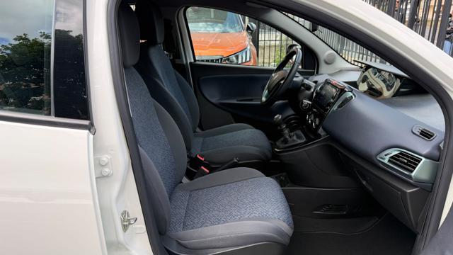 LANCIA Ypsilon 1.0 FIREFLY S&S HYBRID GOLD*R.CAM*CARPLAY*LED*TEL
